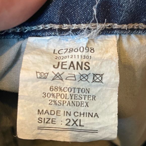 2X Jeans Shorts - Picture 4 of 4